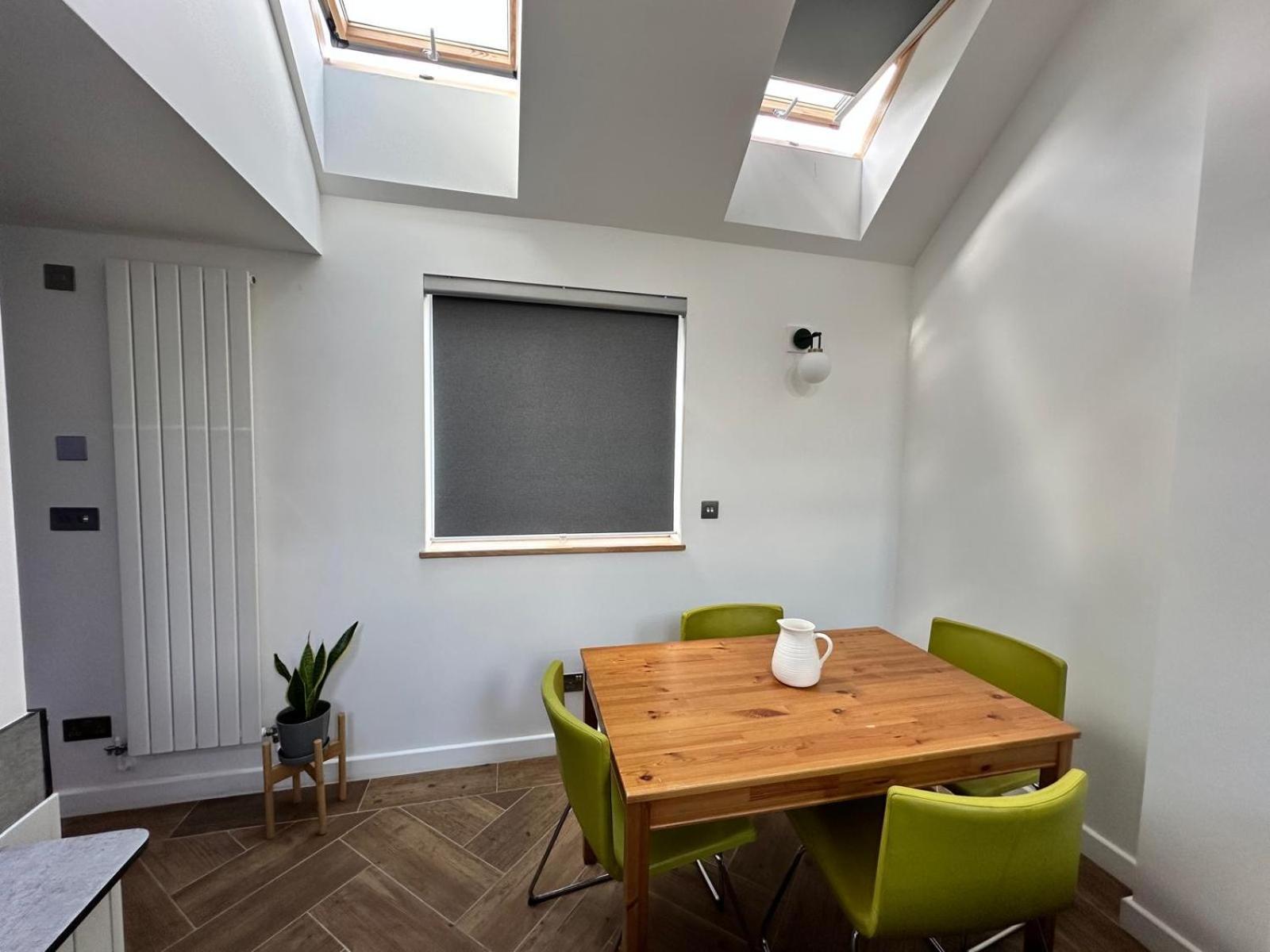 The Garden House - The Tiny House Experience * Митчам
