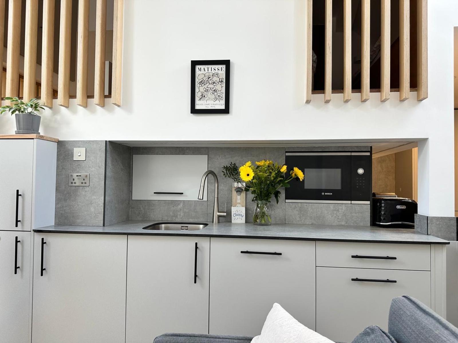 The Garden House - The Tiny House Experience * Митчам